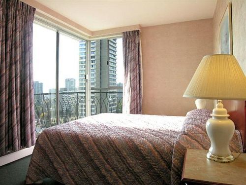 Tropicana Suite Hotel Vancouver Buitenkant foto