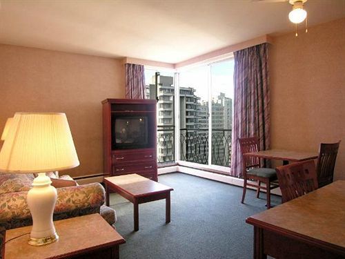 Tropicana Suite Hotel Vancouver Buitenkant foto