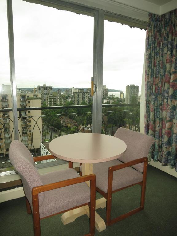 Tropicana Suite Hotel Vancouver Kamer foto