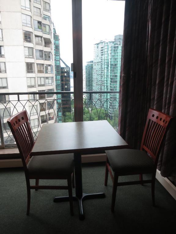 Tropicana Suite Hotel Vancouver Kamer foto